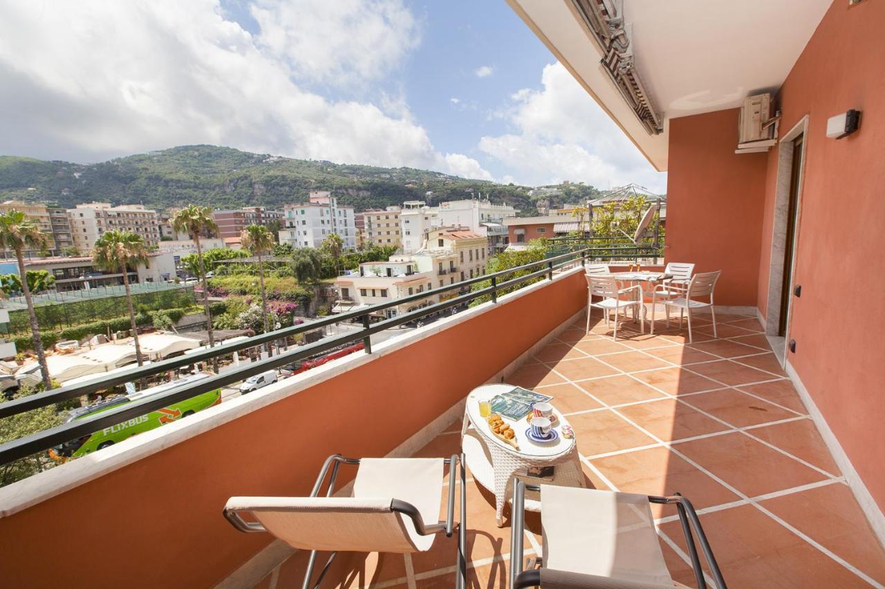 Amore Rentals - Casa Katia ซอร์เรนโต ภายนอก รูปภาพ