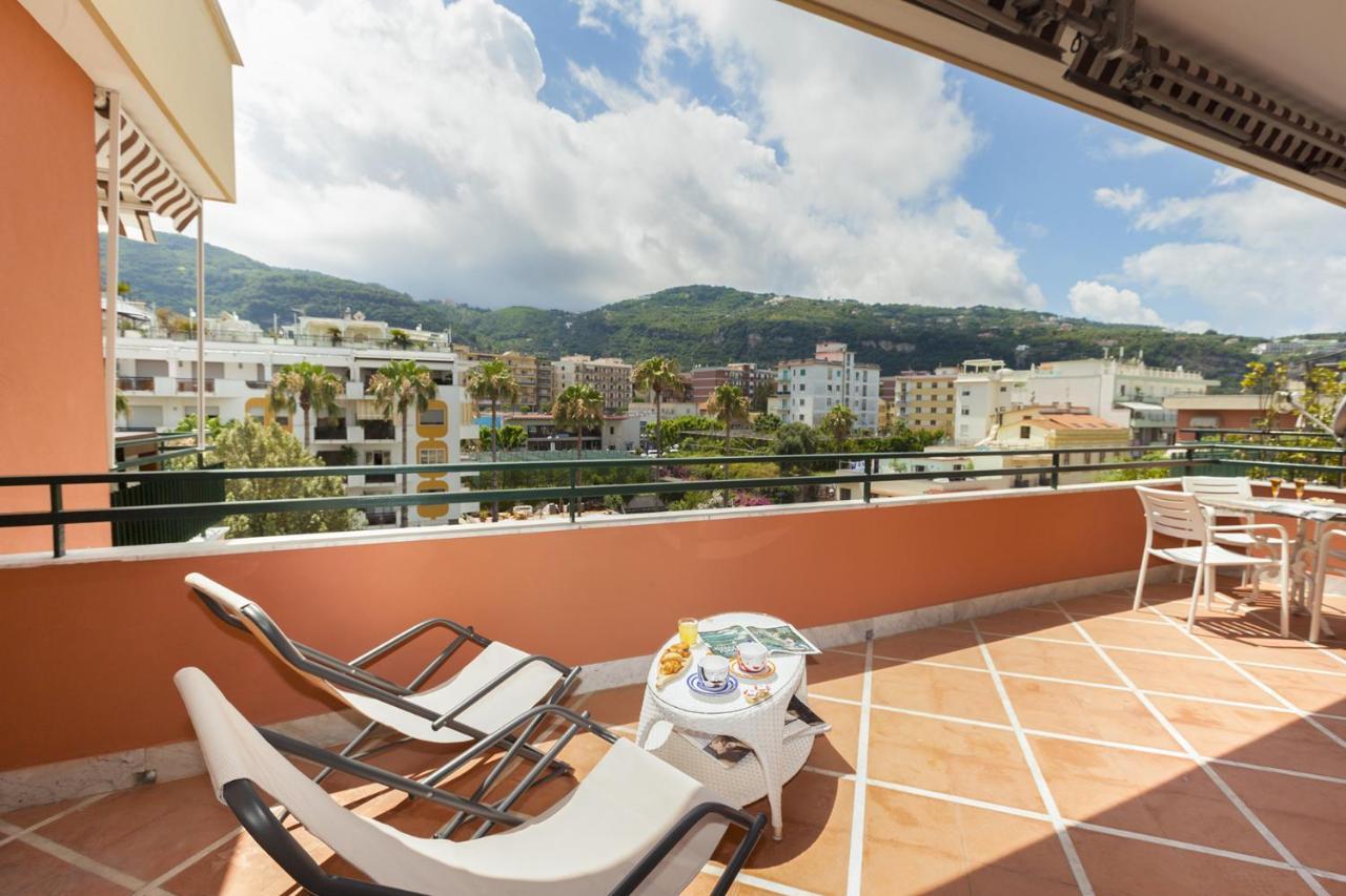 Amore Rentals - Casa Katia ซอร์เรนโต ภายนอก รูปภาพ